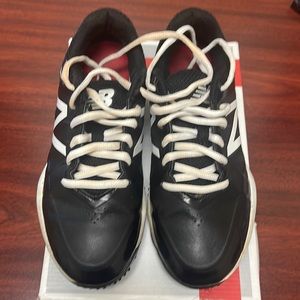 New Balance Youth Baseball Turf Shoes Size 4Y